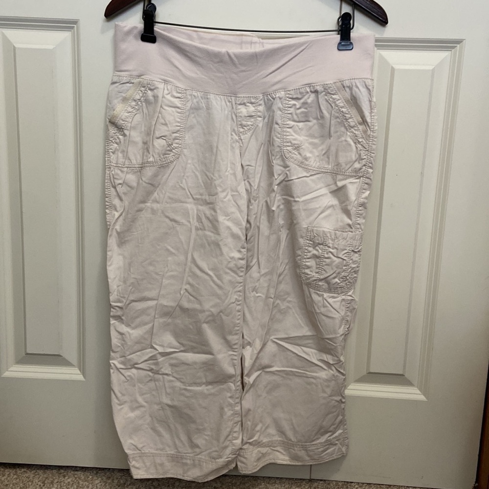 Thyme Maternity Off White Lightweight Capris